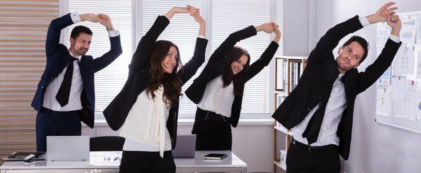Minder zitten en meer bewegen? Zo kom je van je (bureau)stoel af! - Shopvoorgezondheid