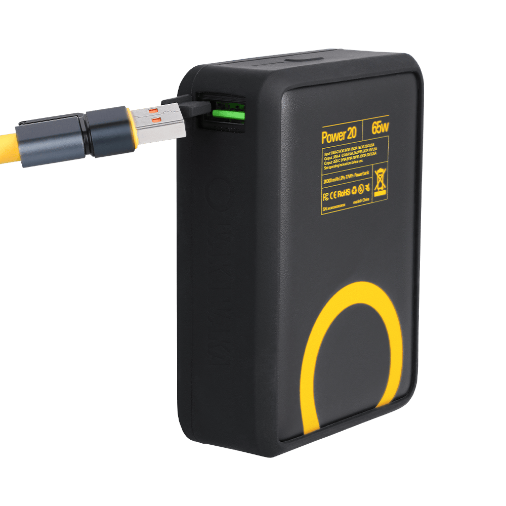 Waka Waka Power 20 powerbank zwart geel met USB-A aansluiting