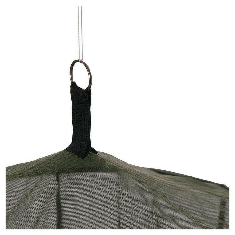 Close-up ophangring en touw van groen Care Plus insectennet