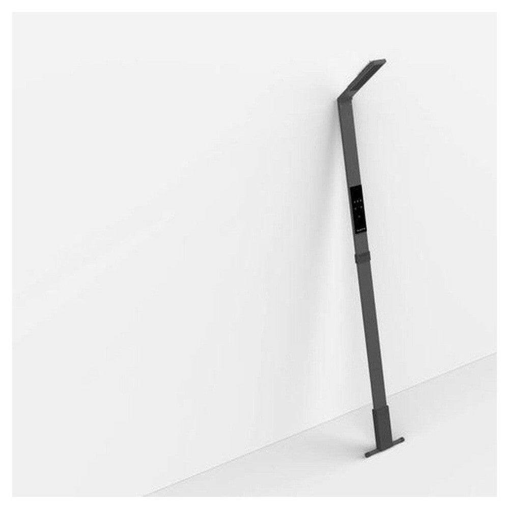 Zwarte slanke LED-lamp met touchscreen en T-voet studio