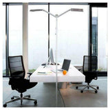 Luctra Linear Floor Twin witte dubbele vloerlamp in modern kantoor