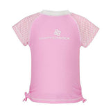 Rugdetail van roze Snapper Rock UV-shirt met zigzagpatroon en bloemlogo