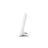 Zijkant van compacte witte Stadler Form Selina Little hygrometer met ingebouwde standaard