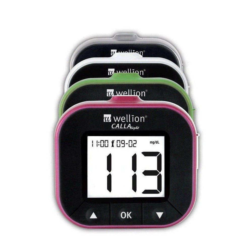 Stapel van vier Wellion Calla Light meters in roze, groen, zwart en wit met LCD-scherm