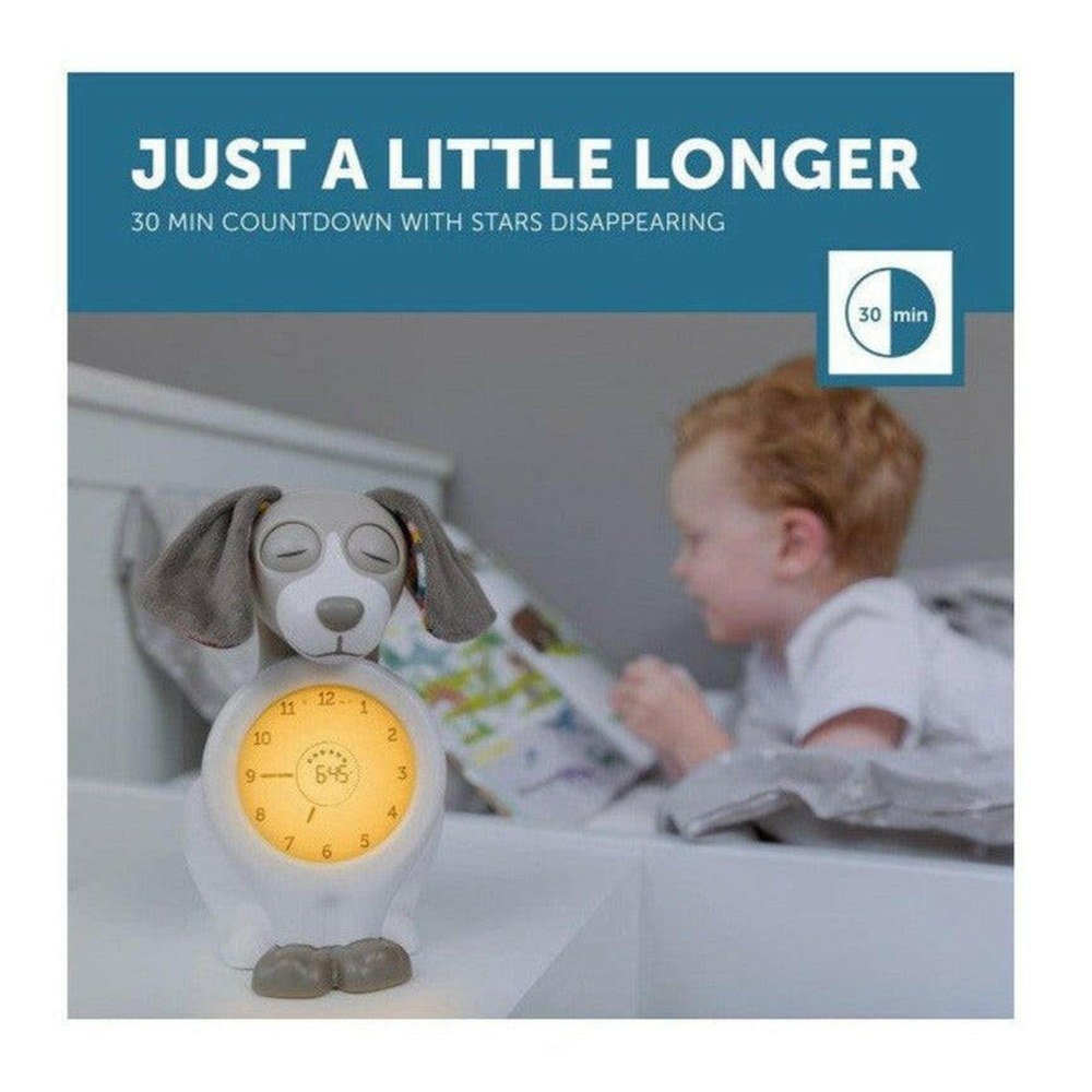 Zazu Davy de Hond nachtlampje in gebruik bij kind met gele verlichting en countdown timer