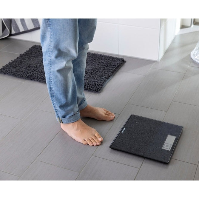 Soehnle comfort weegschaal met koraalstructuur glas voor dagelijks gezondheidsritueel in badkamer