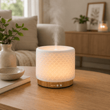 Lanaform Moya aroma diffuser met bamboe basis en keramiek, warm wit licht en stoom