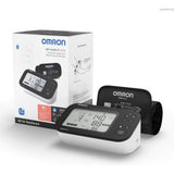 Omron M7 Intelli IT verpakking met apparaat en Bluetooth-bloeddrukmeter