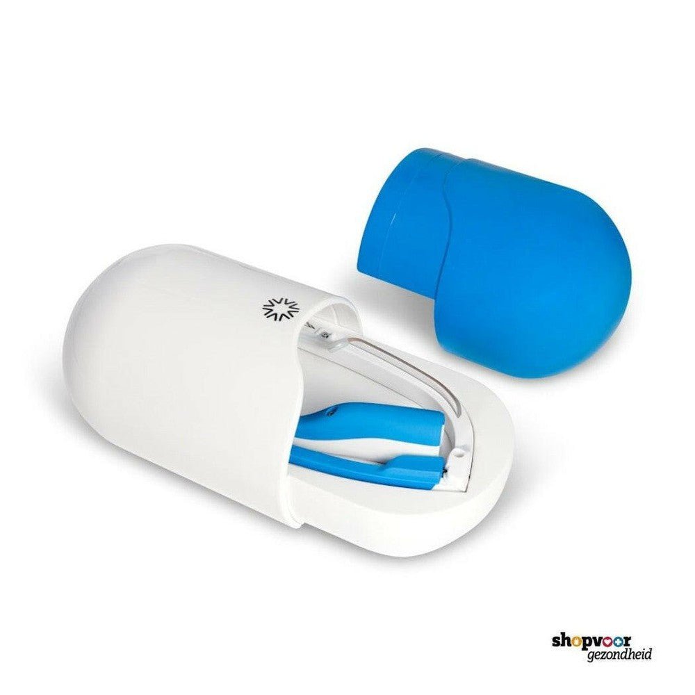 Eivormige opbergcase voor AYO lichttherapiebril met blauwe dop en ingepakte bril