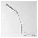 Witte Innolux daglichtlamp aan met ventilatiegaten op de kap
