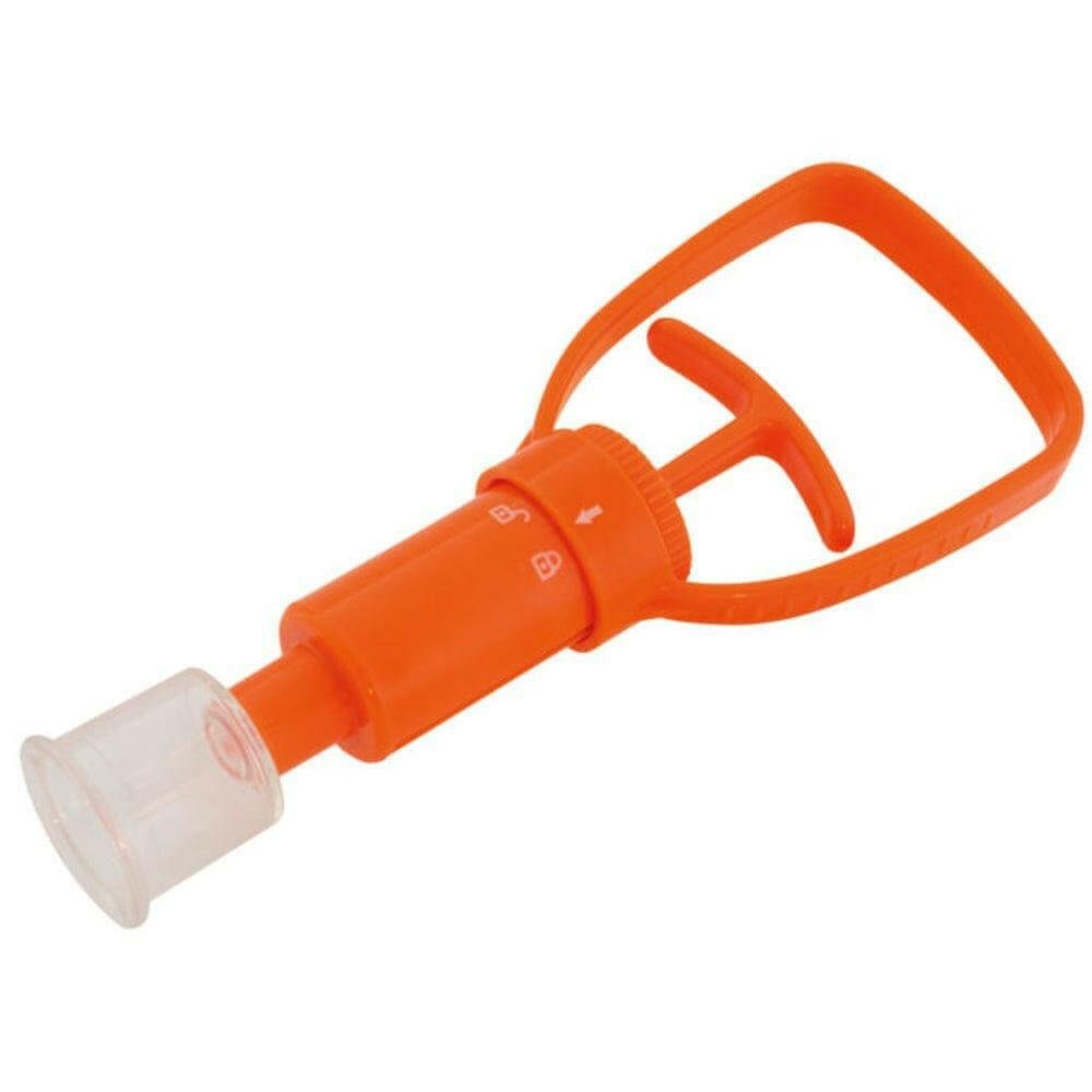 Schuin opname van oranje TravelSafe insectengif extractor met vast zuigkapje