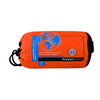 Opgevouwen TravelSafe Cube Tropical klamboe in oranje draagzak met label