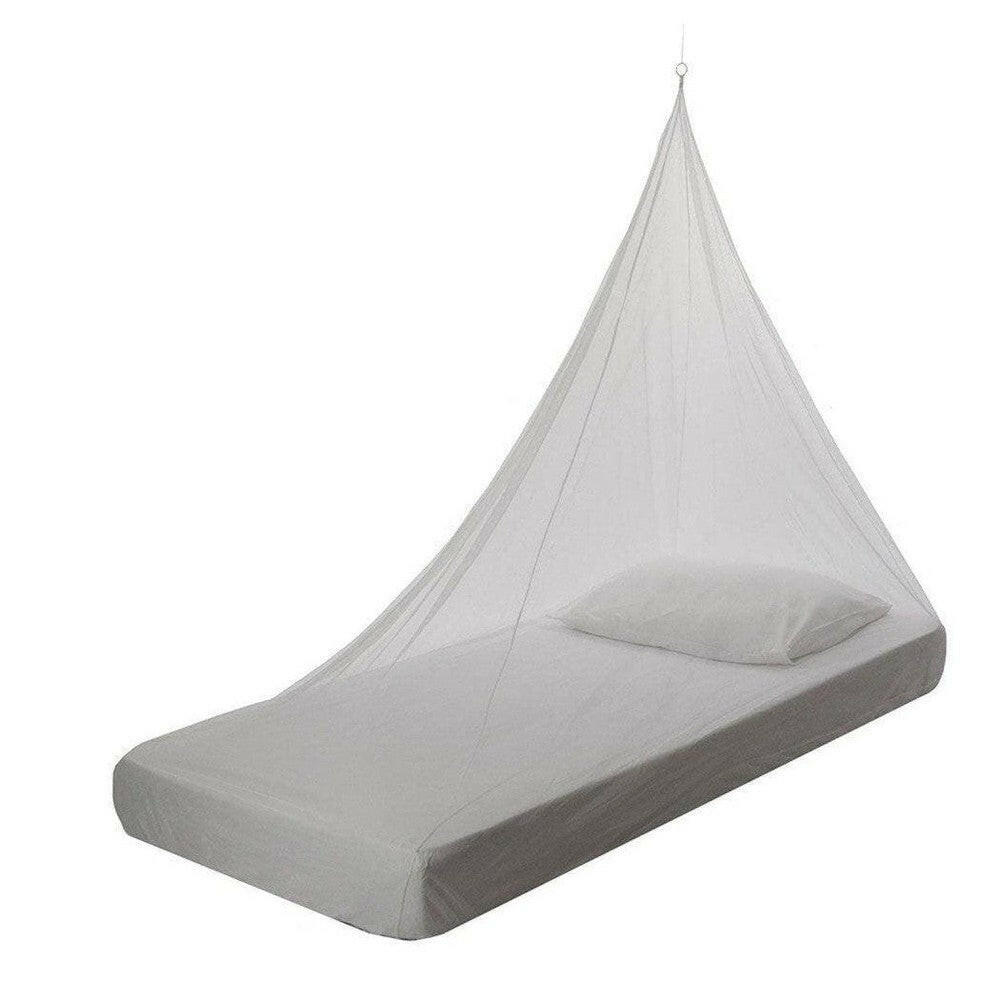 Witte wedge-klamboe 1-persoons opgehangen boven matras