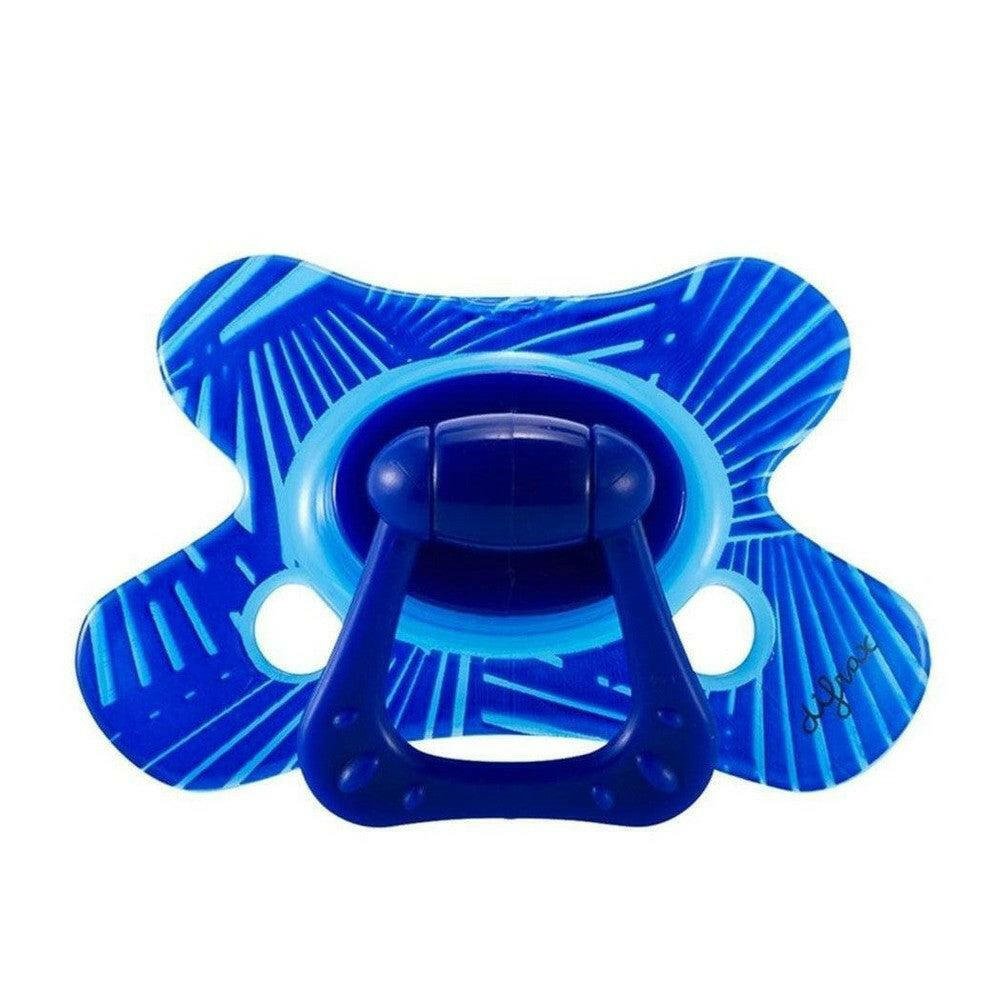 Difrax Dental fopspeen 12+ blauw gestreept met vlindervormige schijf op witte achtergrond