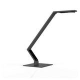 Zwarte Luctra Linear bureaulamp met schuine arm en vierkante voet