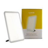Lumie Vitamin L daglichtlamp naast originele verpakking