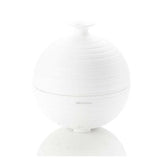 Medisana AD 620 aroma diffuser wit uitgeschakeld met ribbeltextuur en logo