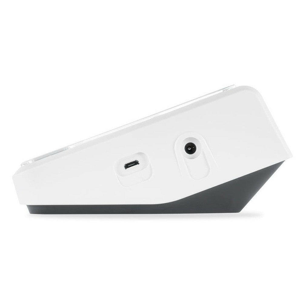 Microlife BP B3 Comfort USB-C poort en zijkant witte bovenarmbloeddrukmeter