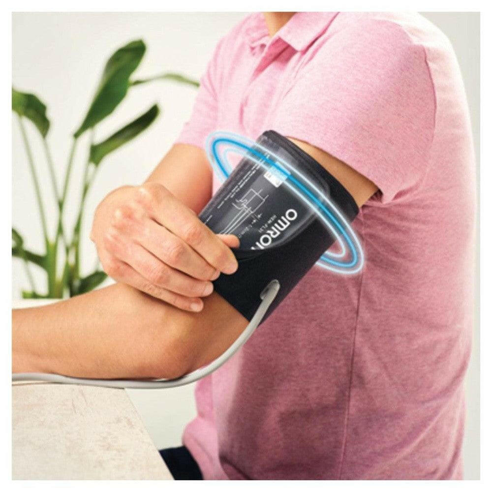 Voorgevormde Intelli Wrap manchet voor bovenarmbloeddrukmeter aanbrengen