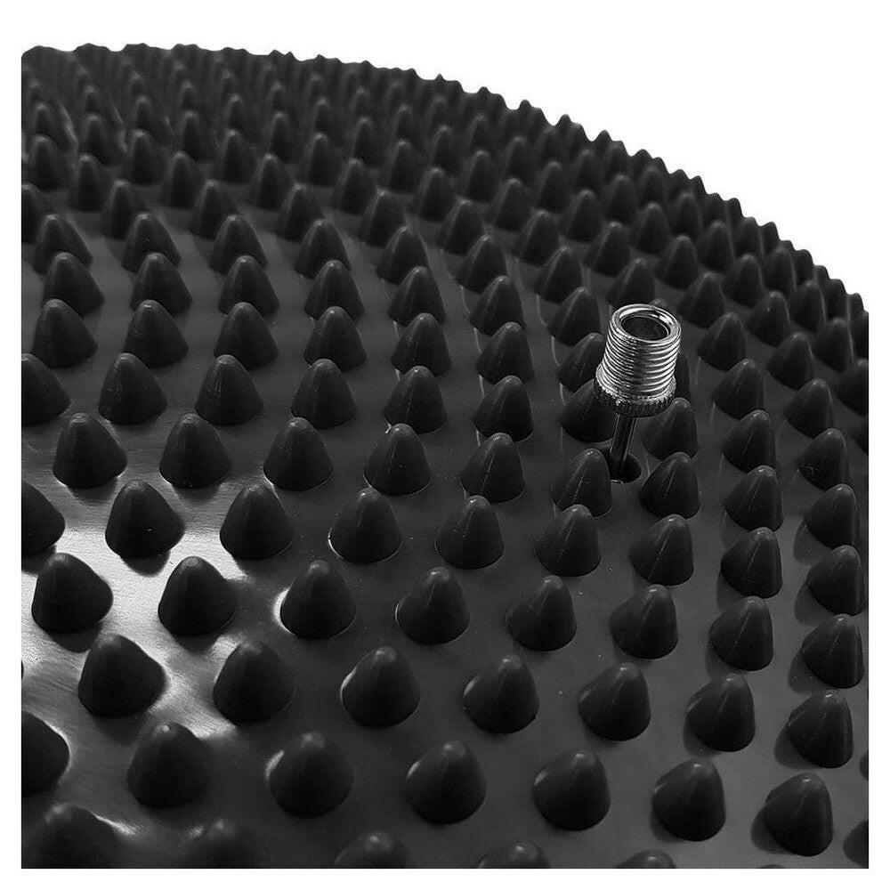 Close-up Tunturi Air Stepper Pad zwart conische noppen opblaasventiel