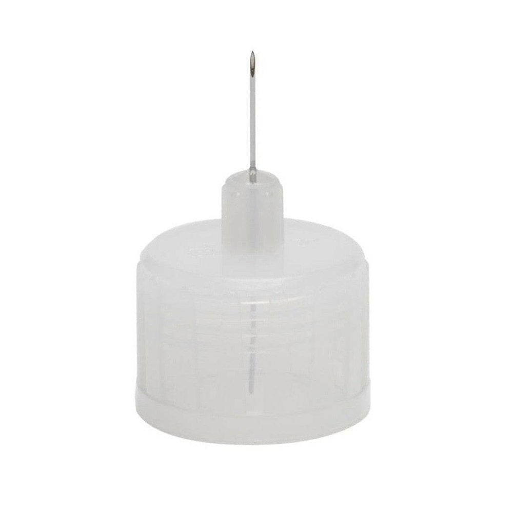 close-up Wellion Medfine Plus insulinepennaald met scherpe naald en siliconenlaag